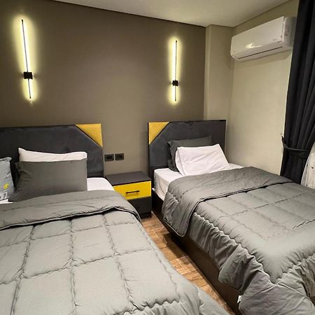 Luxury Apartment El Mohandessen Кайро Екстериор снимка