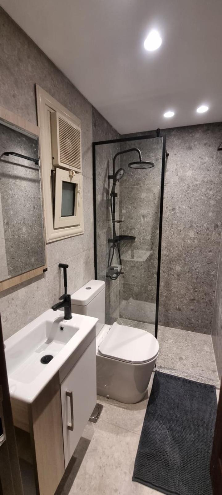 Luxury Apartment El Mohandessen Кайро Екстериор снимка