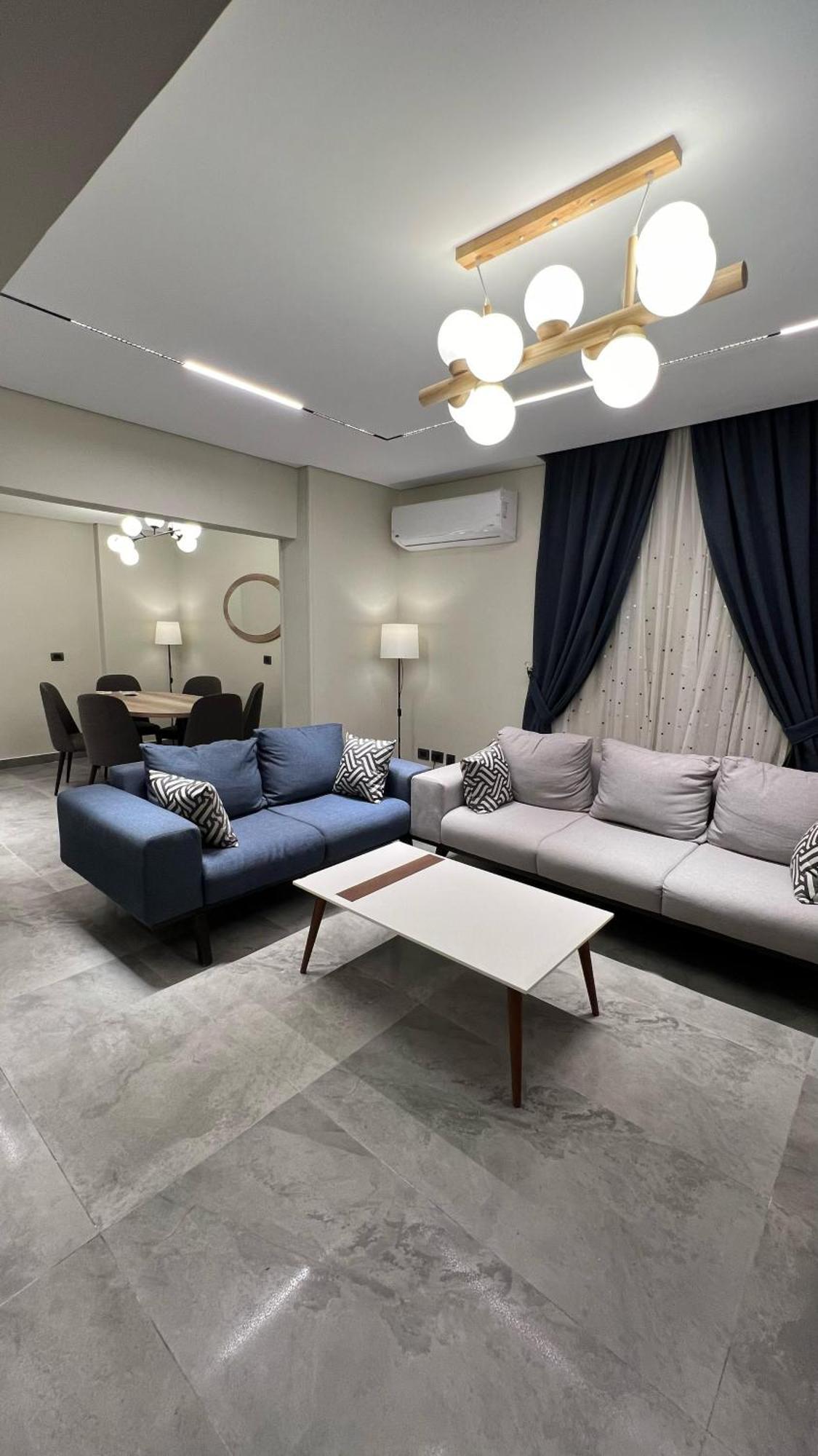 Luxury Apartment El Mohandessen Кайро Екстериор снимка