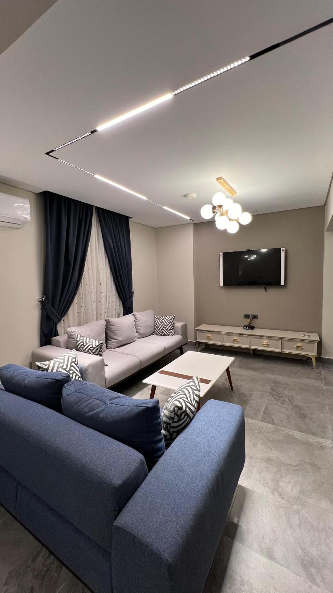 Luxury Apartment El Mohandessen Кайро Екстериор снимка