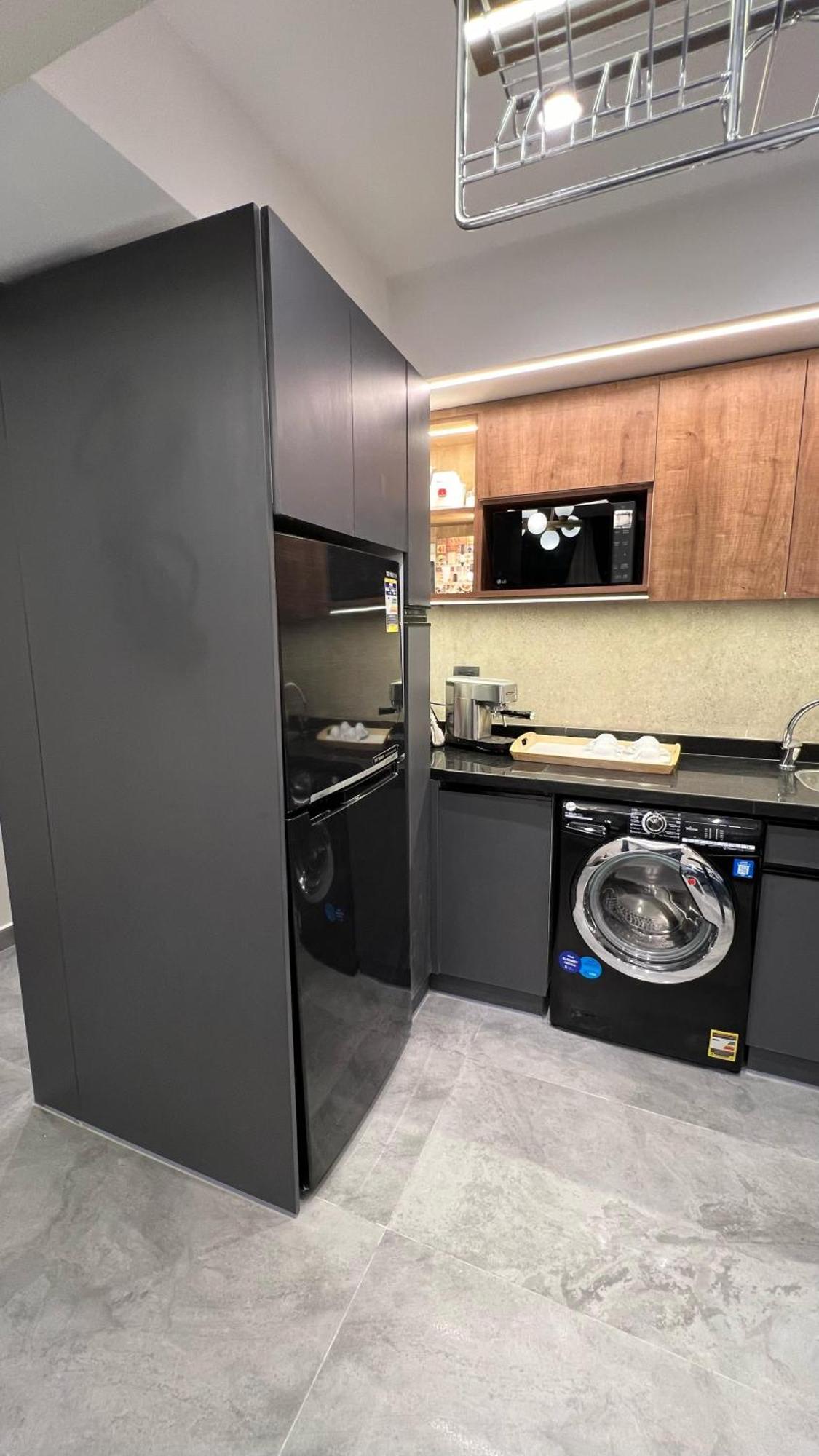 Luxury Apartment El Mohandessen Кайро Екстериор снимка